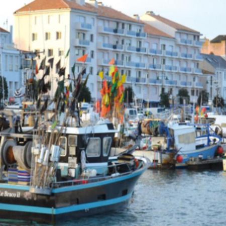 Pretty And Bright Studio With View On The Harbor Les Sables-dʼOlonne Exterior foto